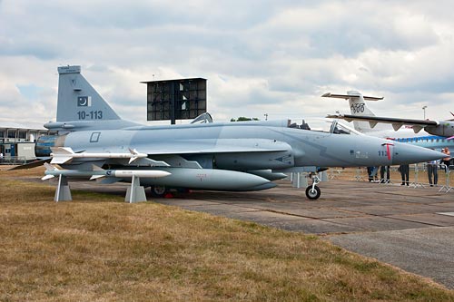 简氏称巴基斯坦生产中国klj-7雷达装备枭龙战机-纪实台-中国网络电视